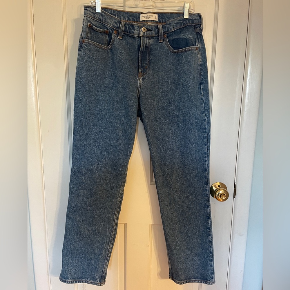 ABERCROMBIE & FITCH The 90’s Straight Midrise Blue Jean Curve Love 29 Short NEW